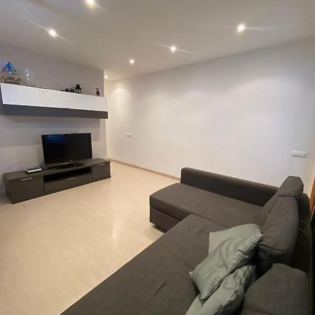 Cozy Apartment At A Great Location! L'Hospitalet de Llobregat Exterior photo
